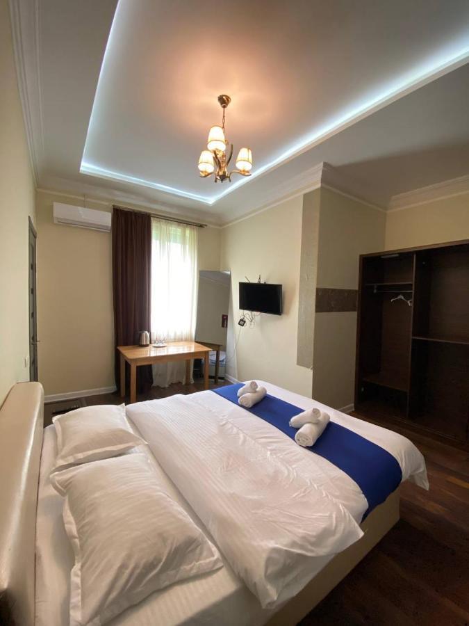 Guest House Kobuleti On Aghmashenebeli Eksteriør bilde