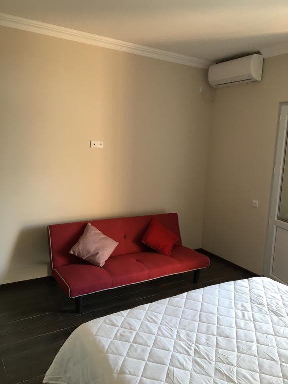 Guest House Kobuleti On Aghmashenebeli Eksteriør bilde