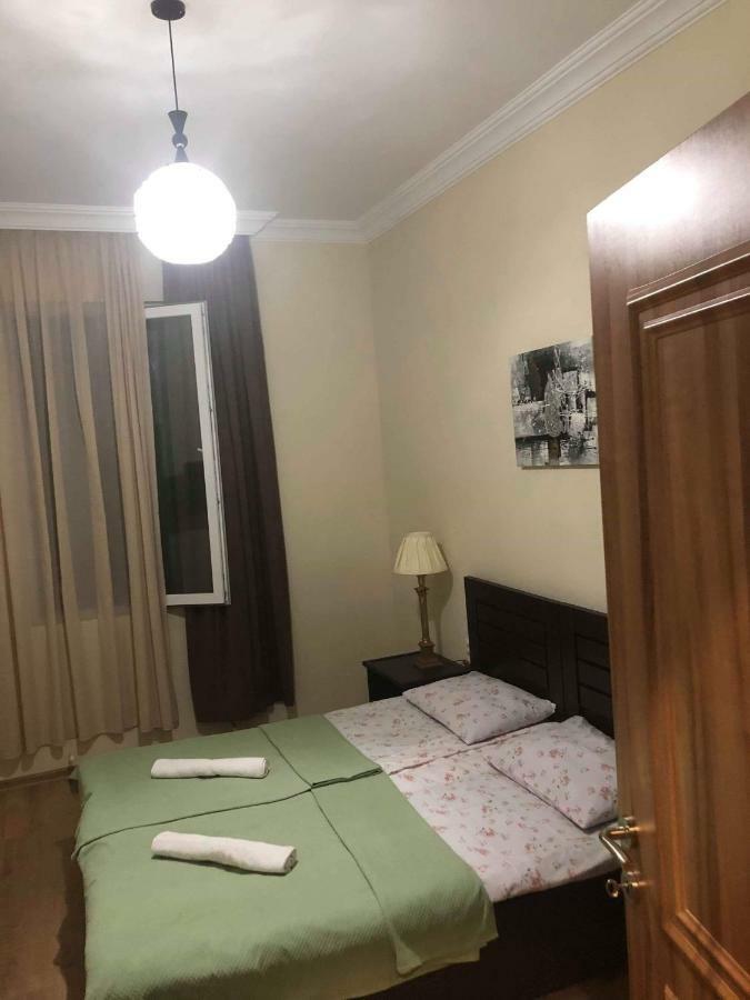 Guest House Kobuleti On Aghmashenebeli Eksteriør bilde