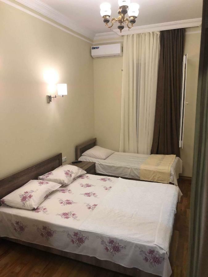 Guest House Kobuleti On Aghmashenebeli Eksteriør bilde